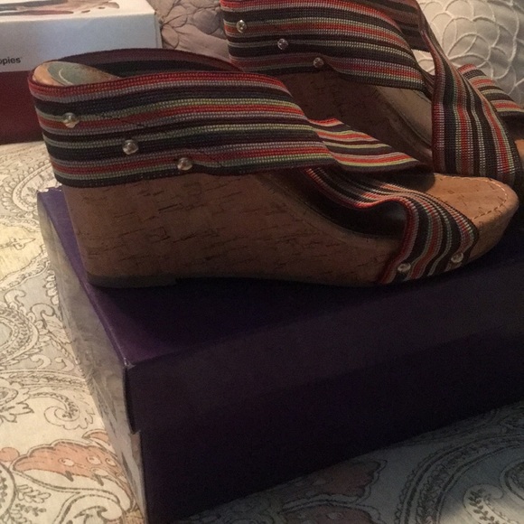 MUL - Picture 2 of 4